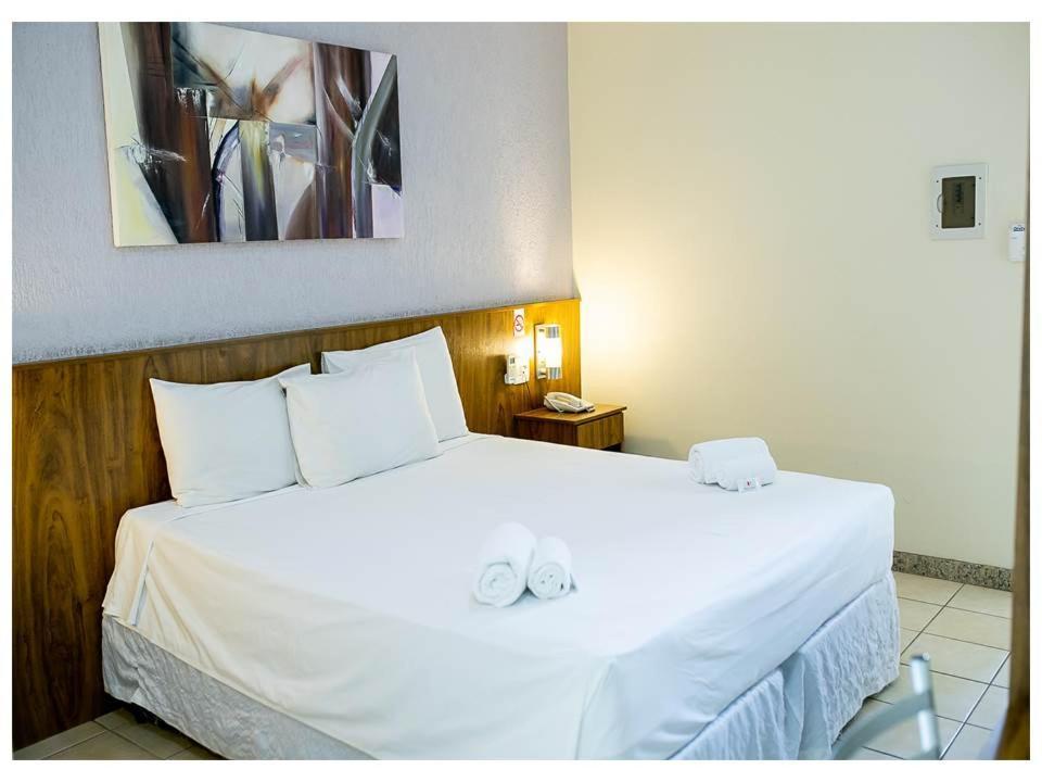 Steel Valley Hotel อิปาทินกา ภายนอก รูปภาพ